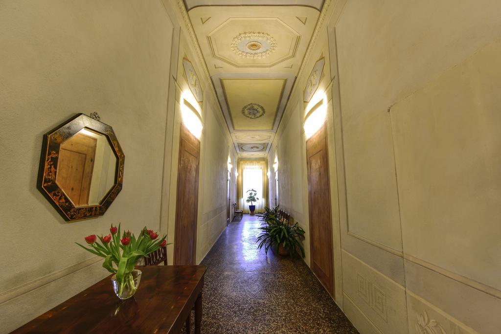 Torre Dei Lari Residenza D'Epoca Bed & Breakfast Floransa Dış mekan fotoğraf