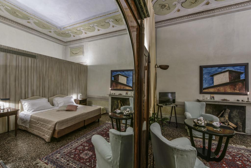 Torre Dei Lari Residenza D'Epoca Bed & Breakfast Floransa Dış mekan fotoğraf
